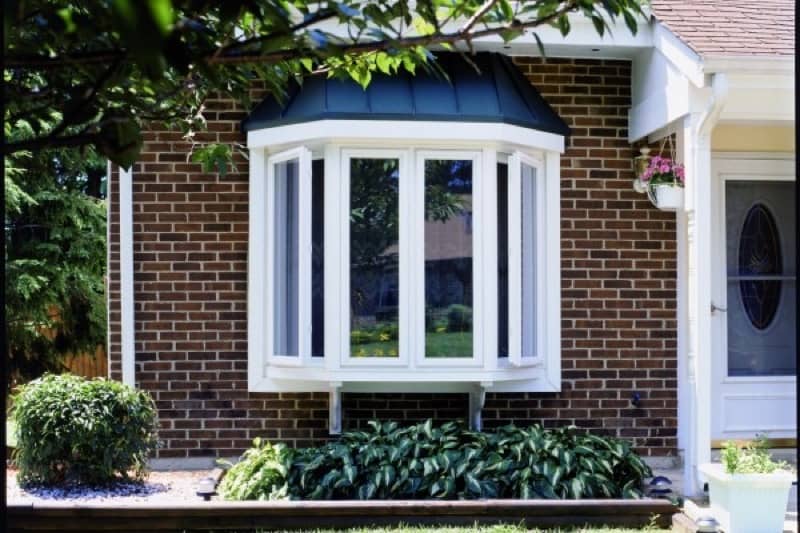 Bay Windows Versus Bow Windows